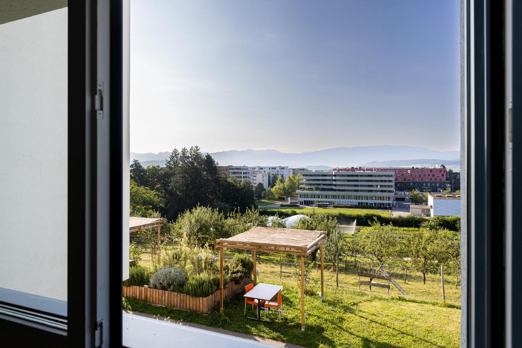 Отель Le Domaine Villars-Sur-Glane Экстерьер фото